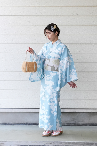 2024新作浴衣-水色-全身_前　たちばな在庫-社員モデル